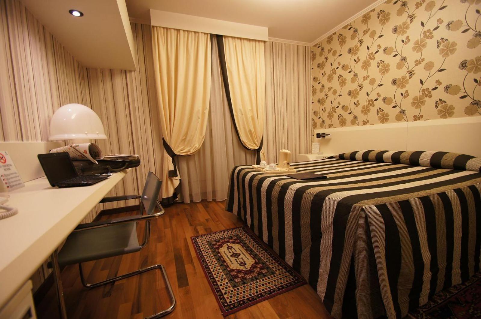 Phi Hotel Principe Кунео Екстериор снимка