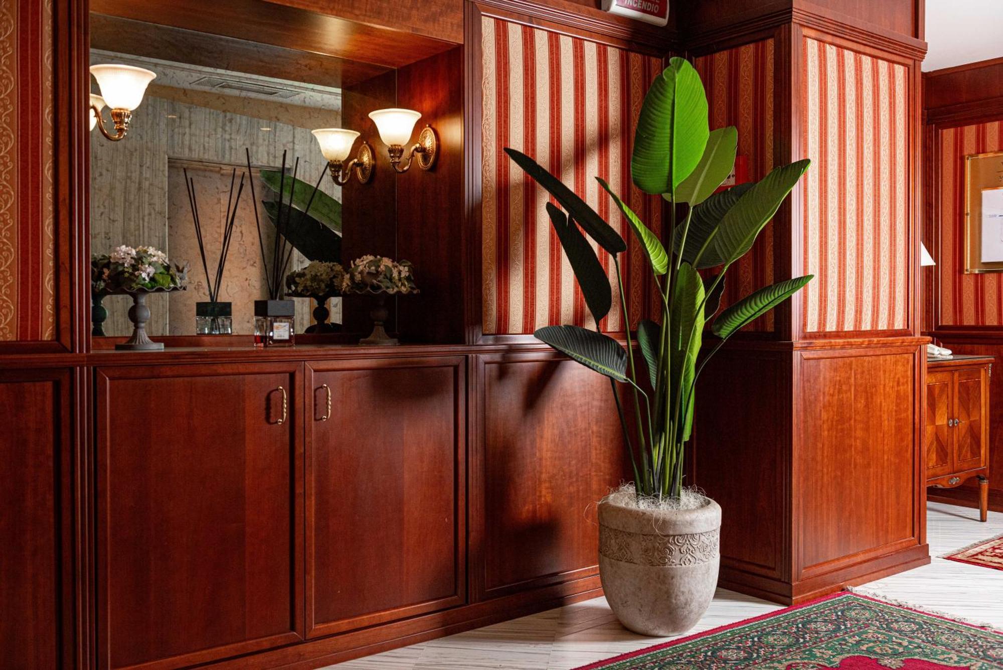 Phi Hotel Principe Кунео Екстериор снимка