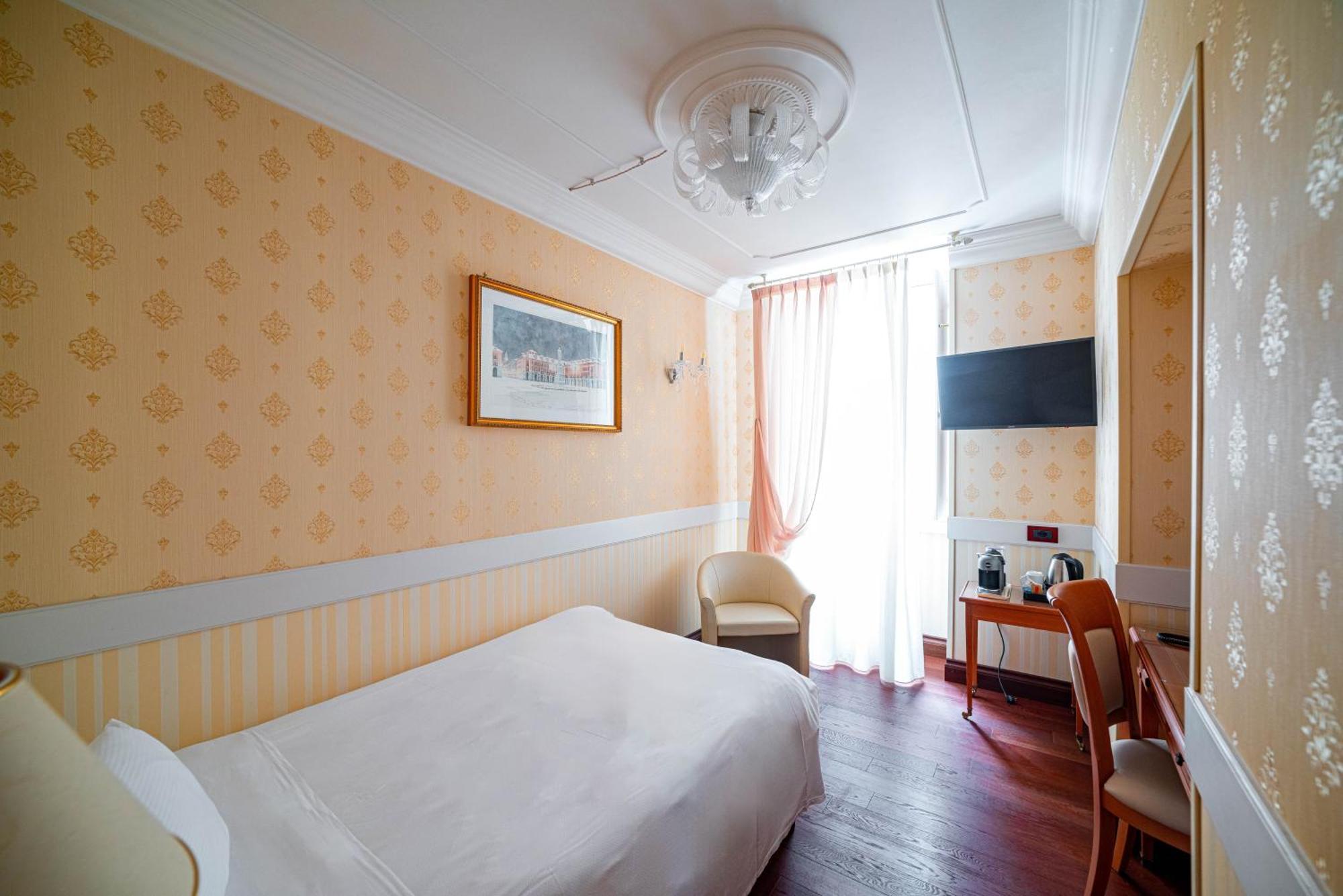 Phi Hotel Principe Кунео Екстериор снимка