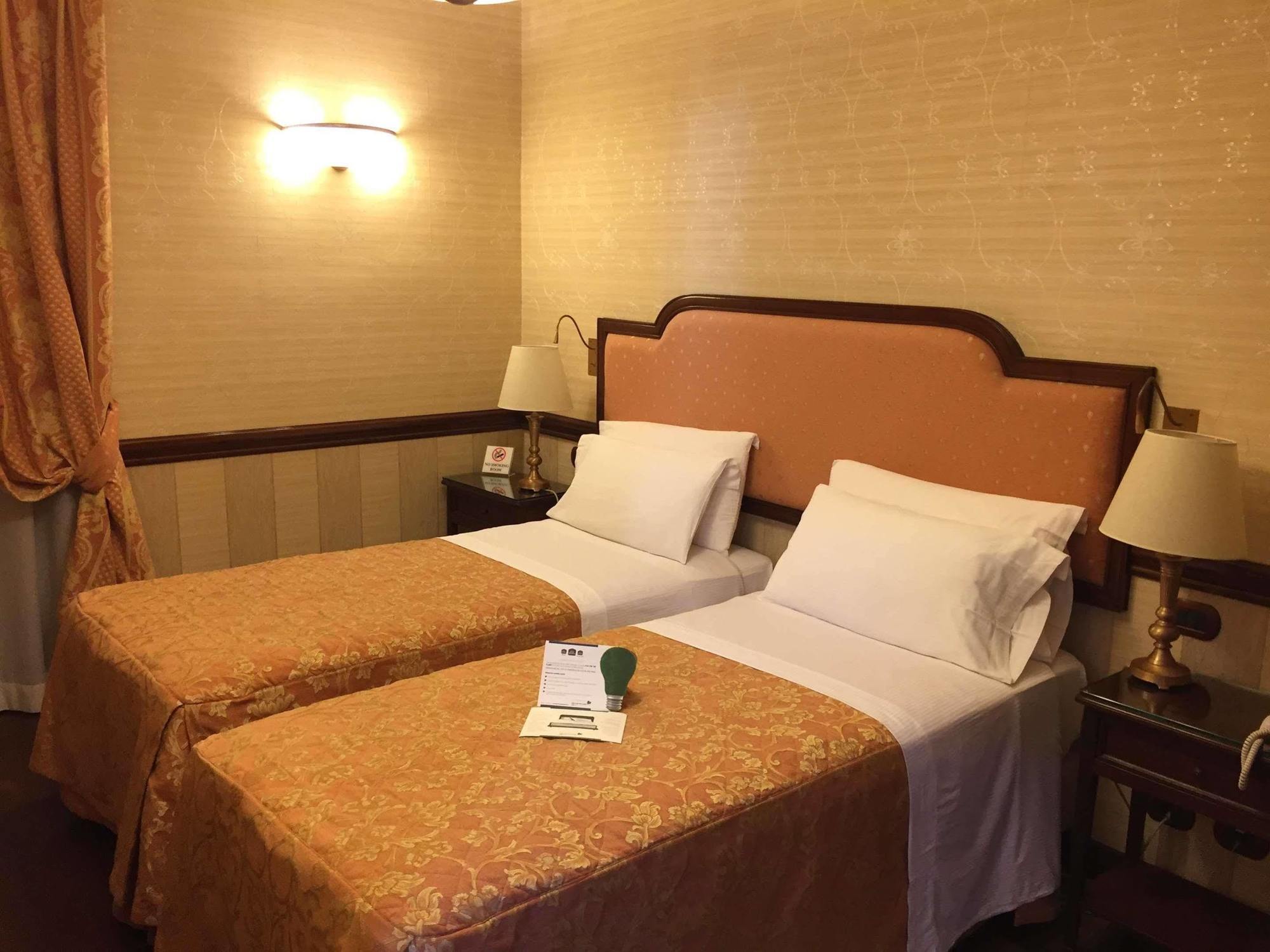 Phi Hotel Principe Кунео Екстериор снимка
