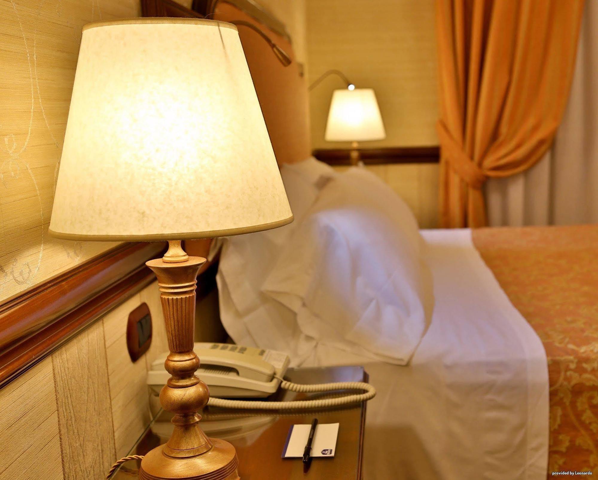 Phi Hotel Principe Кунео Екстериор снимка