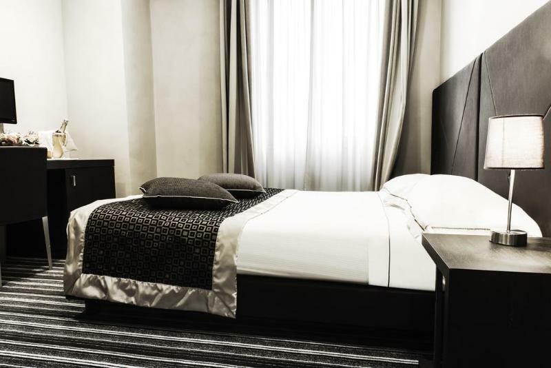 Phi Hotel Principe Кунео Екстериор снимка
